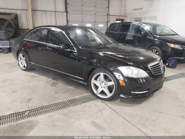 2011 MERCEDES-BENZ S 550 WDDNG7BB6BA408675