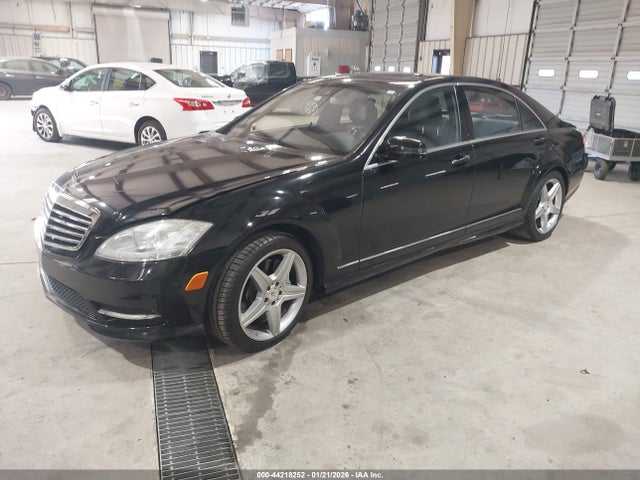 2011 MERCEDES-BENZ S 550 WDDNG7BB6BA408675 Photo 1