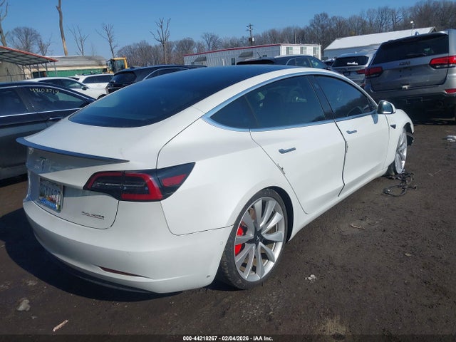 2019 TESLA MODEL 3 5YJ3E1EB0KF413684 Photo 3
