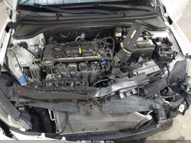 2017 HYUNDAI ELANTRA 5NPD74LF9HH210812 Photo 9