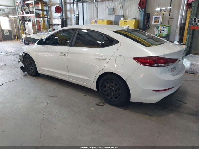 2017 HYUNDAI ELANTRA 5NPD74LF9HH210812 Photo 2