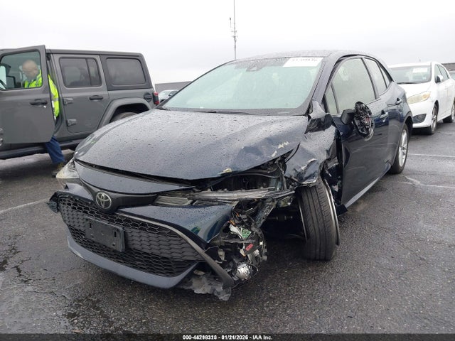 Toyota COROLLA SE 2020 JTND4RBEXL3075175 Image 2