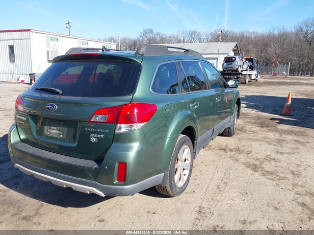 Auction sale of the 2014 Subaru Outback 2.5i Limited, vin: 4S4BRBLC2E3327162, lot number: 44218346