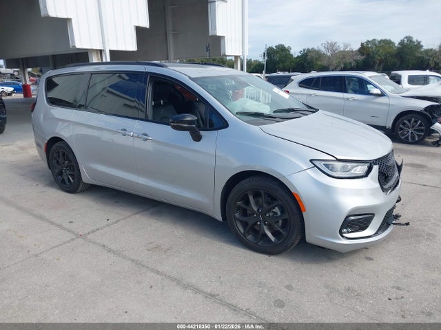 2024 CHRYSLER PACIFICA 2C4RC1BG3RR180639