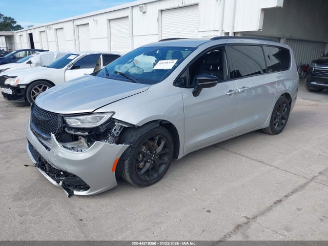 2024 CHRYSLER PACIFICA 2C4RC1BG3RR180639 Photo 1