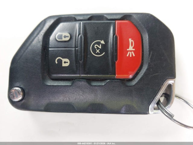 2022 JEEP WRANGLER 4XE 1C4JJXP6XNW274332 Photo 10