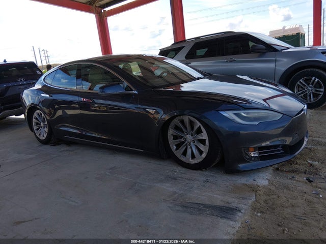 Tesla Model S 60d/70d/75d/85d/90d 2016 5YJSA1E22GF140987 Image 13