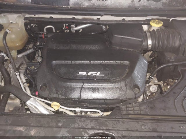 Chrysler Pacifica Limited 2017 2C4RC1GG6HR565121 Image 10