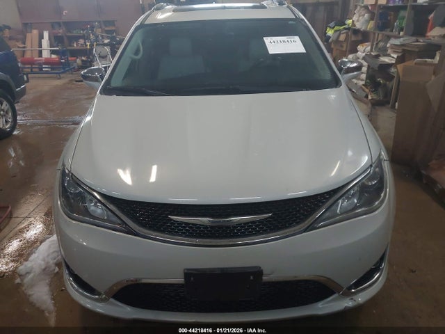 Chrysler Pacifica Limited 2017 2C4RC1GG6HR565121 Image 13