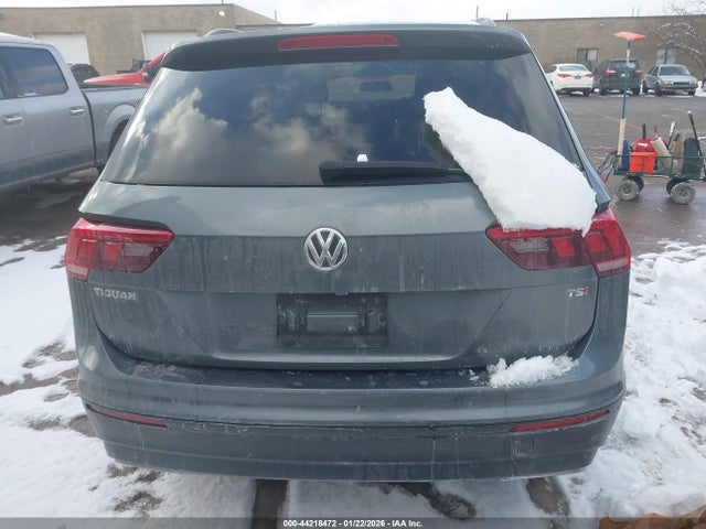 Продажа на аукционе авто 2018 Volkswagen Tiguan 2.0t S, vin: 3VV1B7AX8JM009449, номер лота: 44218472