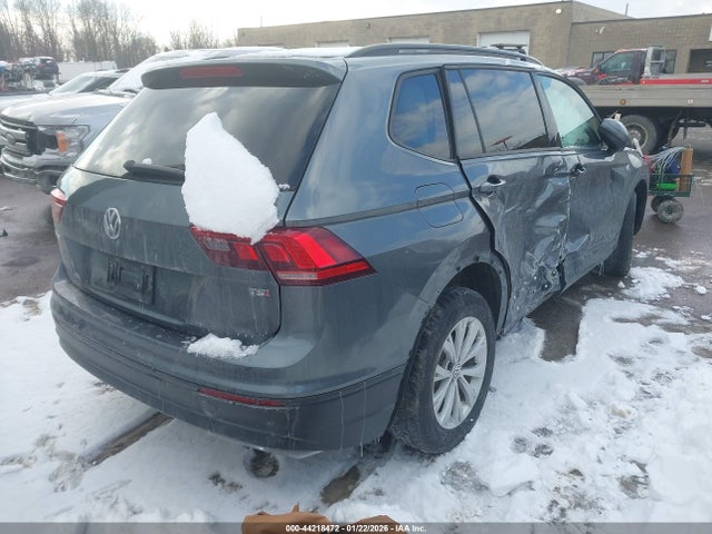 Продажа на аукционе авто 2018 Volkswagen Tiguan 2.0t S, vin: 3VV1B7AX8JM009449, номер лота: 44218472