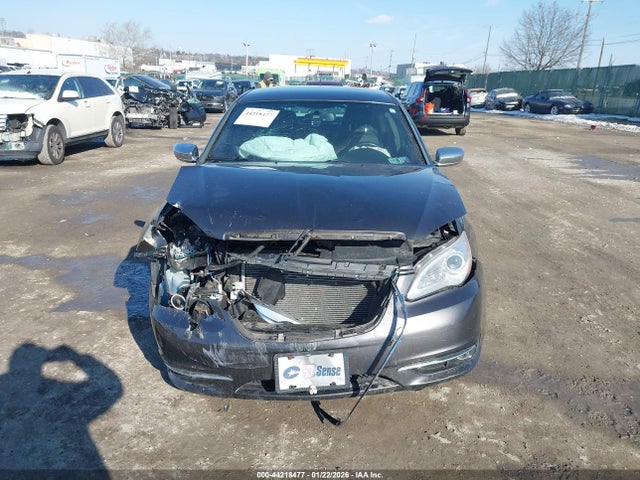 Chrysler 200 Limited 2014 1C3CCBCG4EN192353 Image 12
