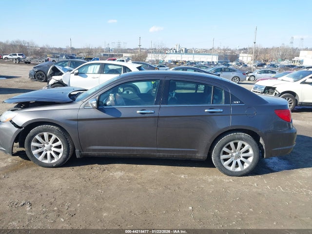 Chrysler 200 Limited 2014 1C3CCBCG4EN192353 Image 14