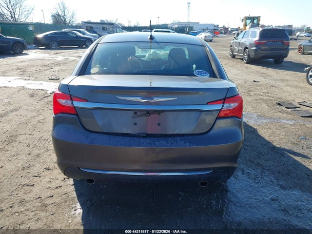 Chrysler 200 Limited 2014 1C3CCBCG4EN192353 Image 16