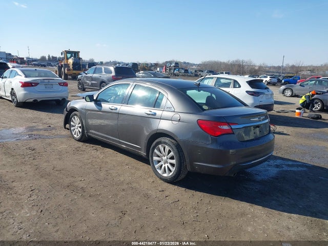 Chrysler 200 Limited 2014 1C3CCBCG4EN192353 Image 3