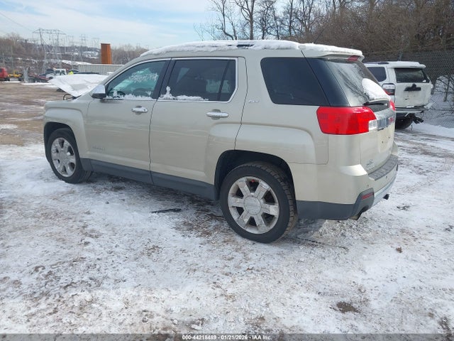 2013 GMC TERRAIN 2GKFLXE39D6181436 Photo 2