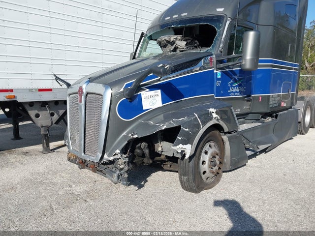 44218555 :رقم المزاد ، 1XKYDP9X0NJ146274 vin ، 2022 Kenworth T680 مزاد بيع