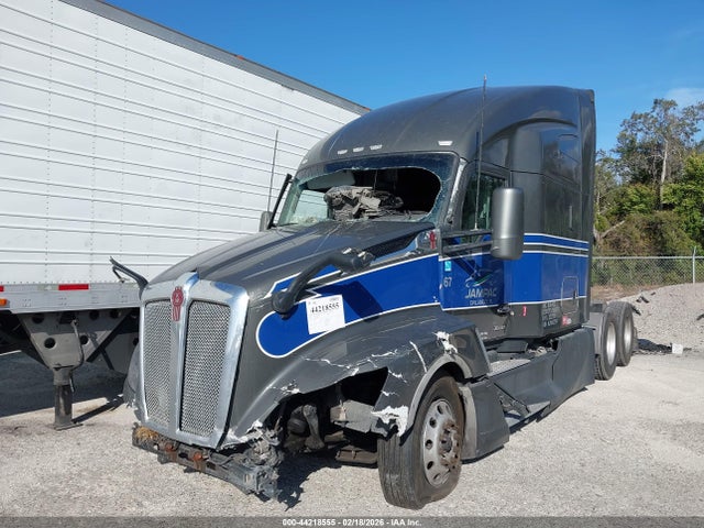 44218555 :رقم المزاد ، 1XKYDP9X0NJ146274 vin ، 2022 Kenworth T680 مزاد بيع