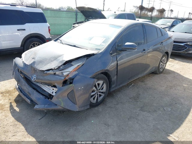 JTDKARFU0G3015272 Toyota Prius Four