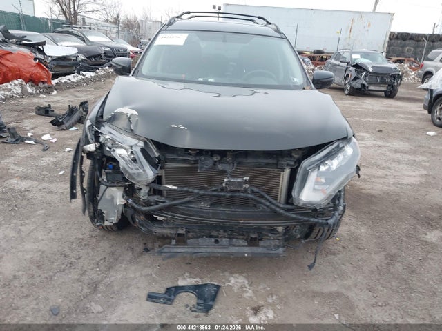 5N1AT2MV4JC748386 Nissan ROGUE SV