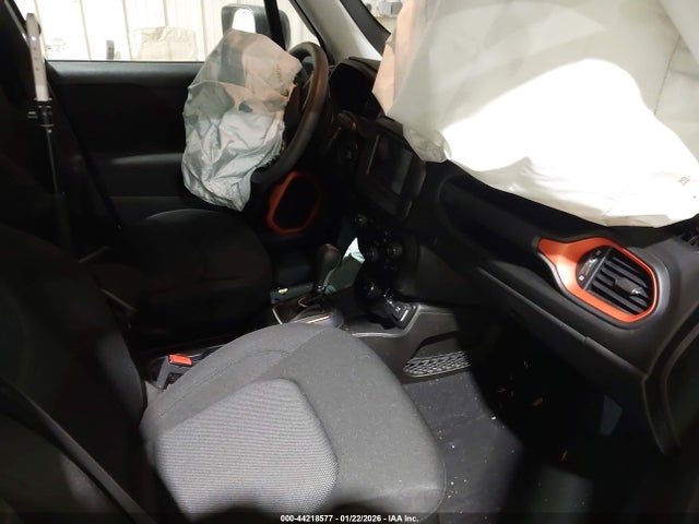 2021 JEEP RENEGADE ZACNJDAB8MPM21472 Photo 4