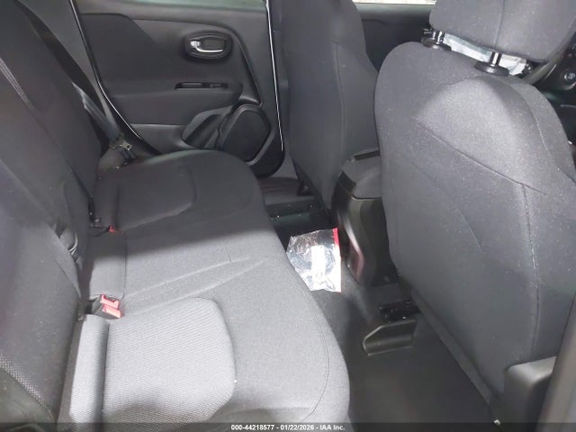 2021 JEEP RENEGADE ZACNJDAB8MPM21472 Photo 7
