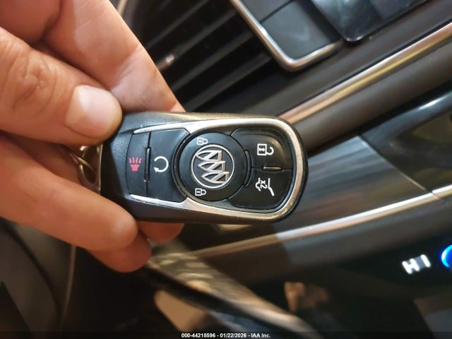 44218596 :رقم المزاد ، 5GAERBKW1JJ162368 vin ، 2018 Buick Enclave Essence مزاد بيع