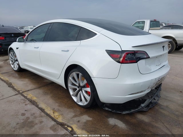 2018 TESLA MODEL 3 5YJ3E1EB3JF074630 Photo 2