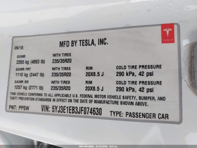 2018 TESLA MODEL 3 5YJ3E1EB3JF074630 Photo 8