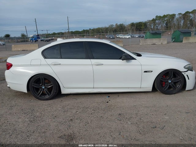 44218626 :رقم المزاد ، WBAFR7C5XDC820376 vin ، 2013 Bmw 535i مزاد بيع