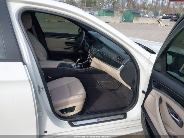 44218626 :رقم المزاد ، WBAFR7C5XDC820376 vin ، 2013 Bmw 535i مزاد بيع