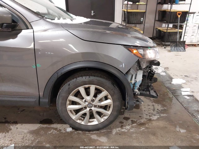 2022 Nissan Rogue Sport S Awd Xtronic Cvt მანქანა იყიდება აუქციონზე, vin: JN1BJ1AWXNW476441, აუქციონის ნომერი: 44218627
