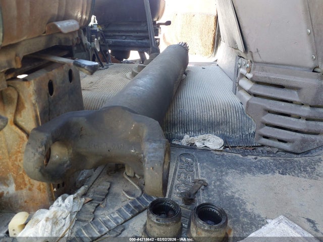 44218642 :رقم المزاد ، 1FUP2CYBXJH331700 vin ، 1988 Freightliner Conventional Fld120 مزاد بيع