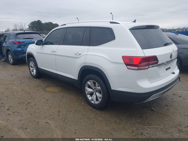2018 VOLKSWAGEN ATLAS 1V2AR2CA8JC522741 Photo 2