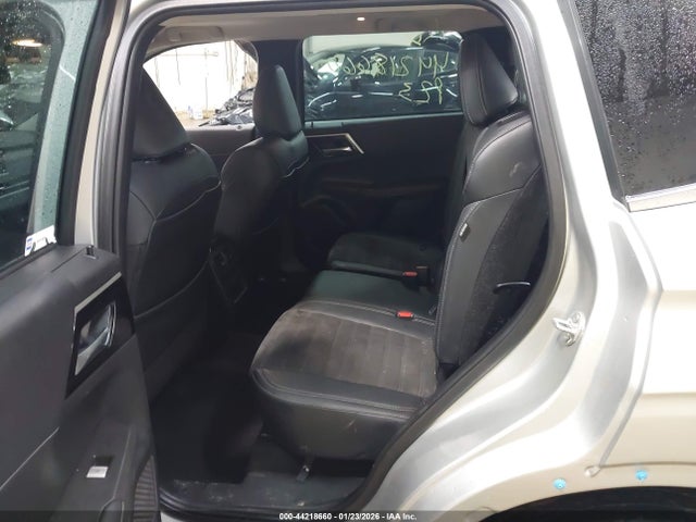 2023 MITSUBISHI OUTLANDER JA4J4UA84PZ048847 Photo 7