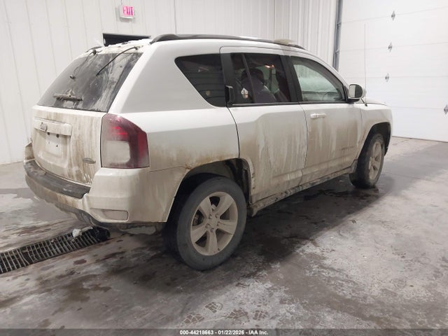 2014 JEEP COMPASS 1C4NJDEB1ED884308 Photo 3