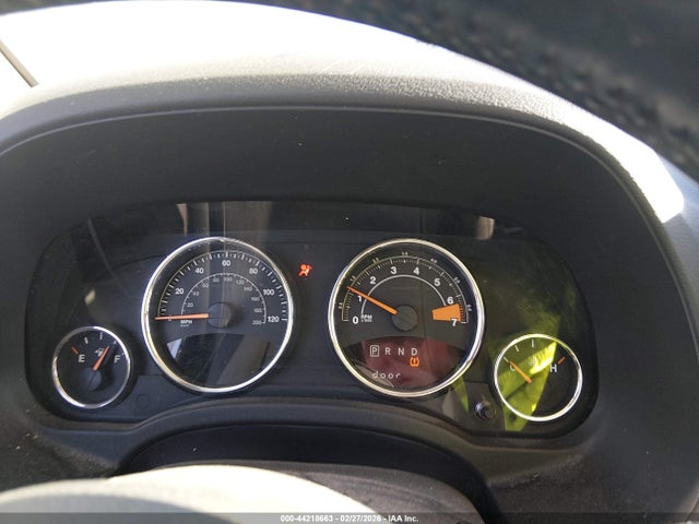 2014 JEEP COMPASS 1C4NJDEB1ED884308 Photo 6