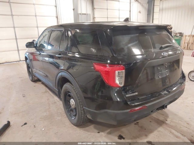 Ford Police Interceptor Utility 2023 1FM5K8AB5PGB38323 Image 3