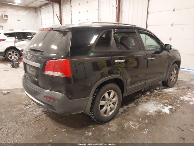 Продажа на аукционе авто 2011 Kia Sorento Lx, vin: 5XYKTCA19BG112074, номер лота: 44218669