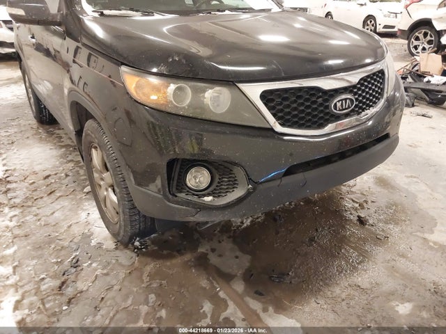 Продажа на аукционе авто 2011 Kia Sorento Lx, vin: 5XYKTCA19BG112074, номер лота: 44218669