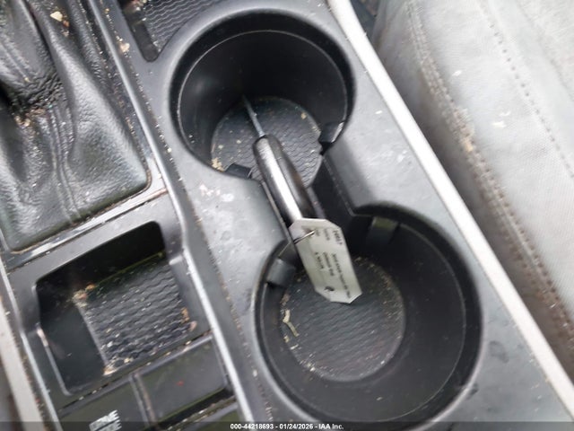KM8J33A4XJU665203 Hyundai TUCSON SEL