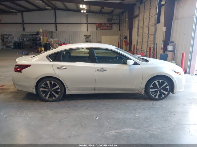 1N4AL3AP4JC268032 Nissan Altima 2.5 Sr