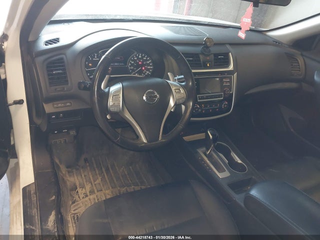 1N4AL3AP4JC268032 Nissan Altima 2.5 Sr
