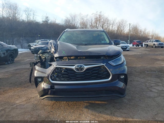 Toyota Highlander Xle 2021 5TDGZRBH2MS076771 Image 13