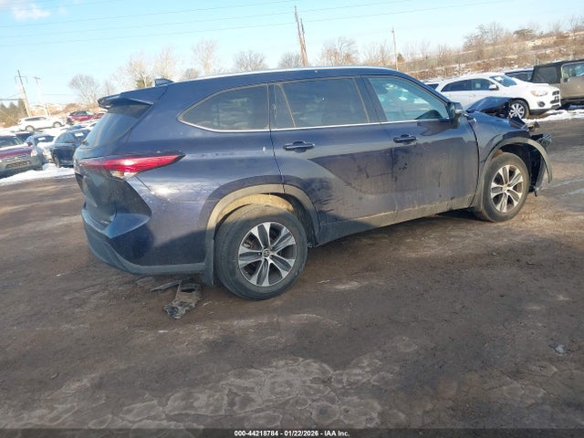 Toyota Highlander Xle 2021 5TDGZRBH2MS076771 Image 4
