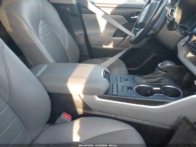Toyota Highlander Xle 2021 5TDGZRBH2MS076771 Image 5