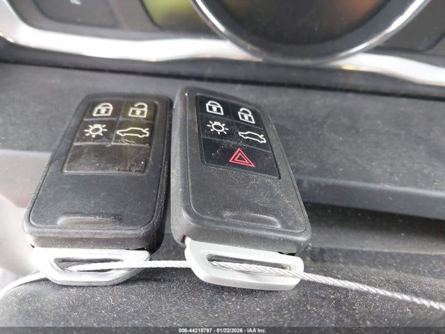 2017 VOLVO V60 CROSS COUNTRY YV440MWK7H1023845 Photo 10