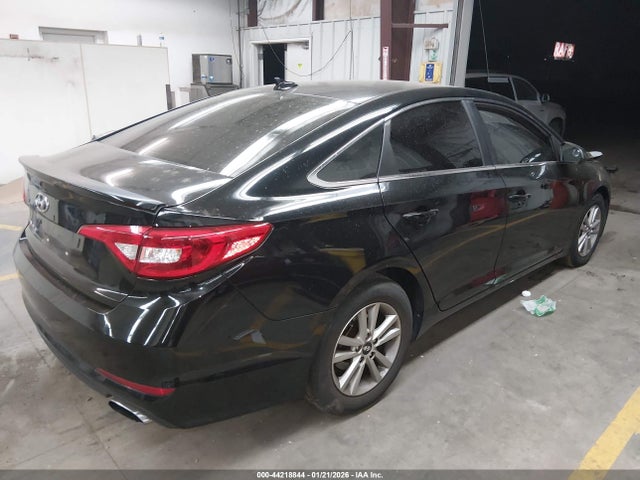 Hyundai SONATA SE 2015 5NPE24AF2FH206992 Image 4