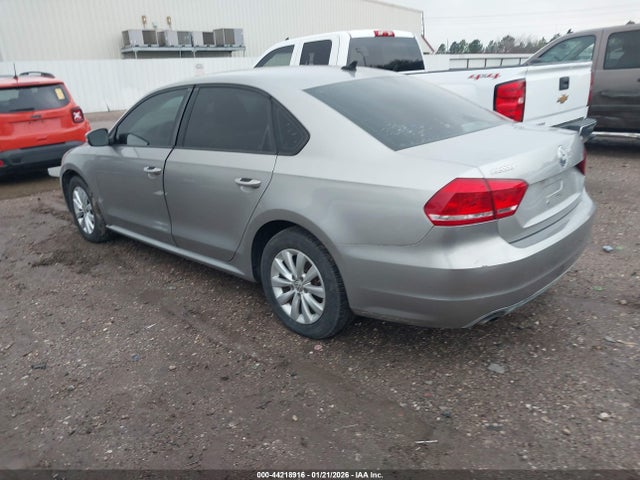 2014 VOLKSWAGEN PASSAT 1VWAT7A31EC086385 Photo 2