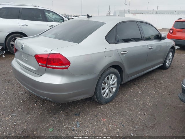 2014 VOLKSWAGEN PASSAT 1VWAT7A31EC086385 Photo 3